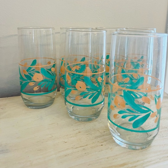 Vintage LIBBEYS GLASSES With Beautiful Flowers - Picture 2 of 4